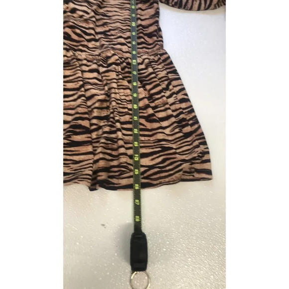 Animal Print Long Sleeve Peplum Top V Neck Blouse - Picture 14 of 15